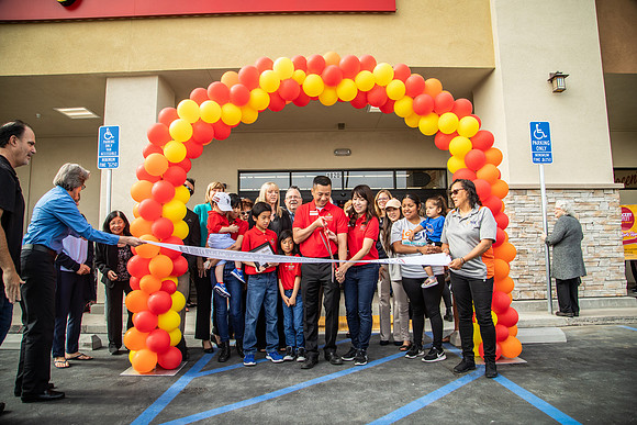 Grocery Outlet Placentia 190530-0144