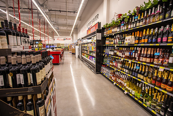 Grocery Outlet Placentia 190530-0017