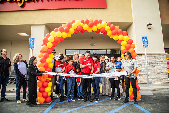 Grocery Outlet Placentia 190530-0146