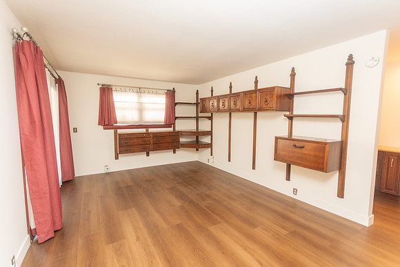 521 W Memory Lane-0032L