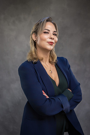 Laura L-0009L_(2)