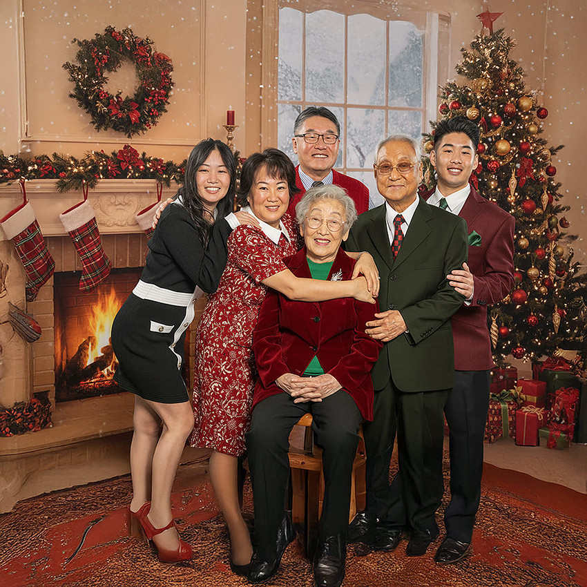 Esther Kim Fam25-0042L1x1s