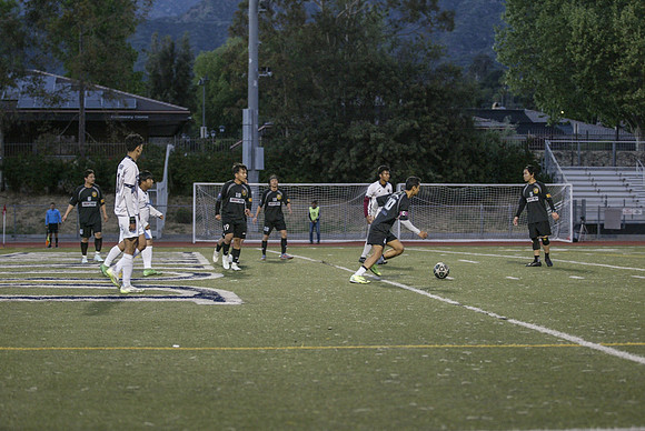 NS-Soccer25-1358L