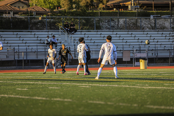 NS-Soccer25-0415L