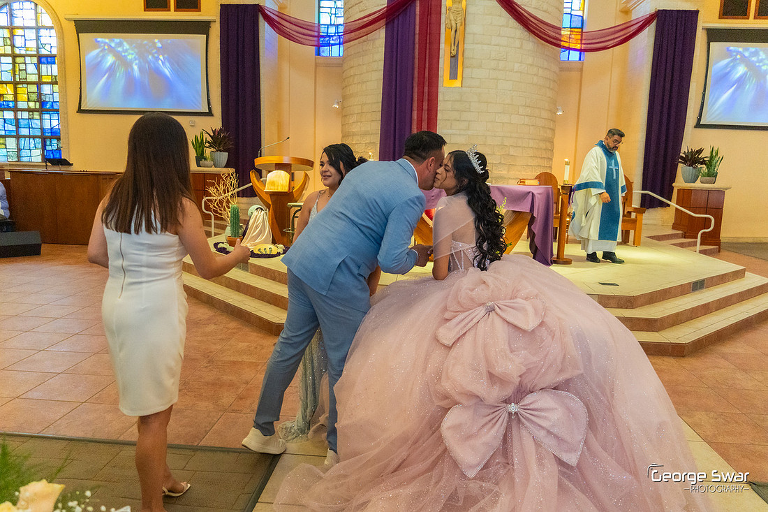 Leah XVBD26-0071w