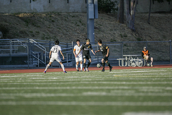 NS-Soccer25-0619L
