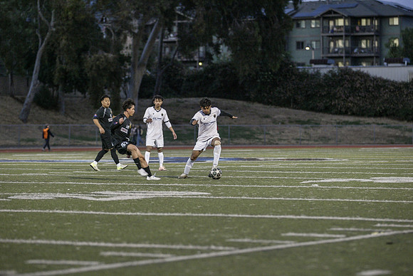 NS-Soccer25-1372L