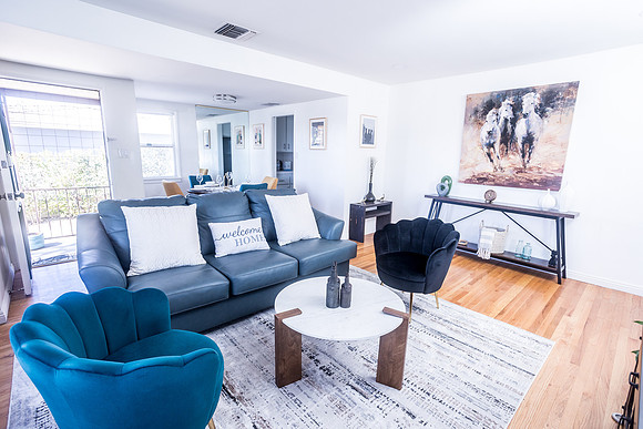616 W. Victoria Ave-0021C