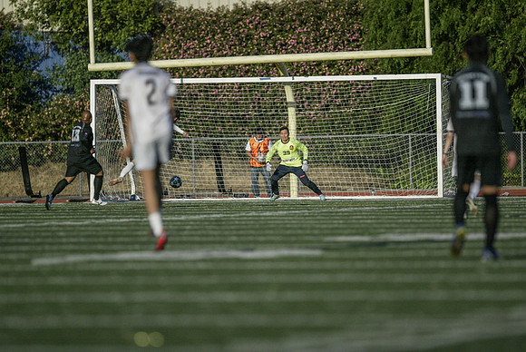 NS-Soccer25-0531L