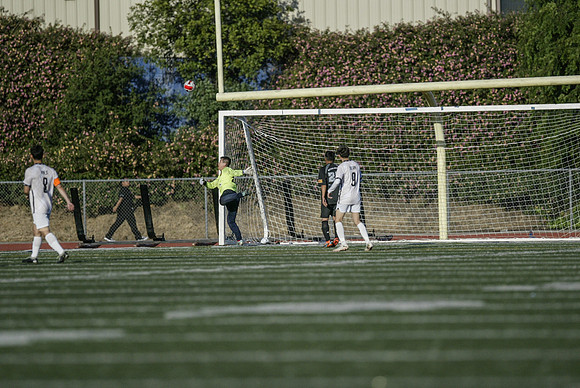 NS-Soccer25-0321L