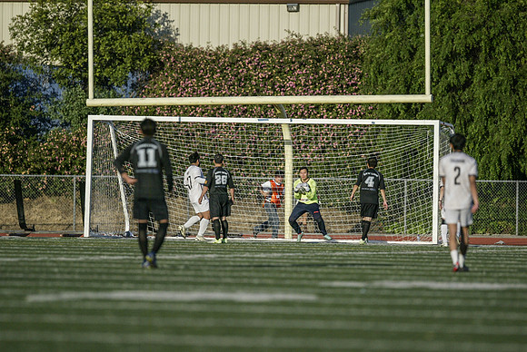 NS-Soccer25-0644L