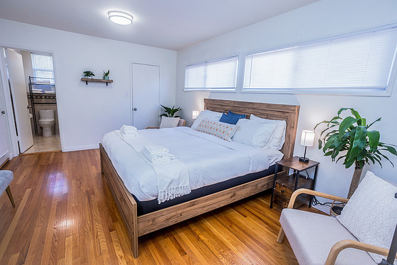 616 W. Victoria Ave-0013L2C