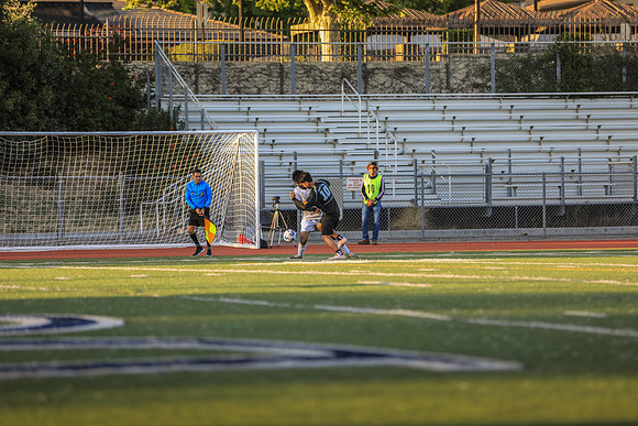 NS-Soccer25-0581L