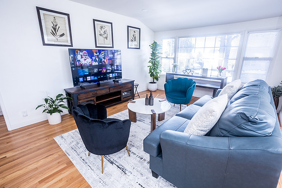 616 W. Victoria Ave-0018C