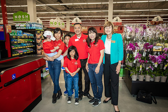 Grocery Outlet Placentia 190530-0172