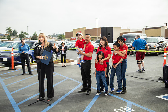 Grocery Outlet Placentia 190530-0118