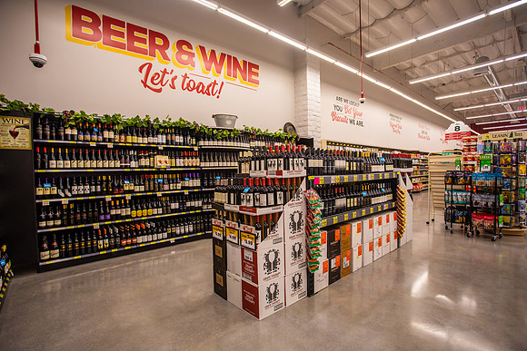 Grocery Outlet Placentia 190530-0021