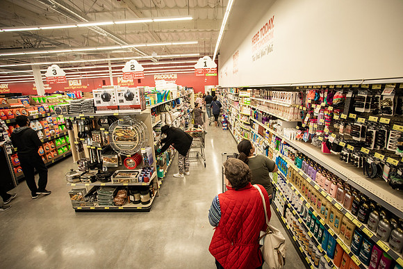 Grocery Outlet Placentia 190530-0192