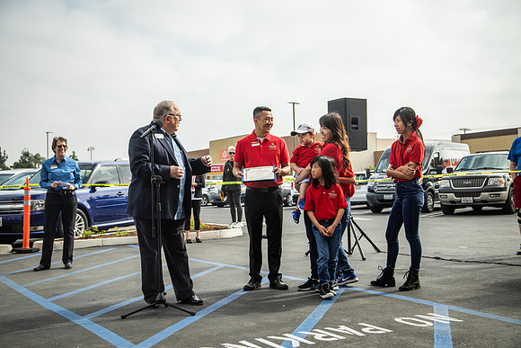 Grocery Outlet Placentia 190530-0125