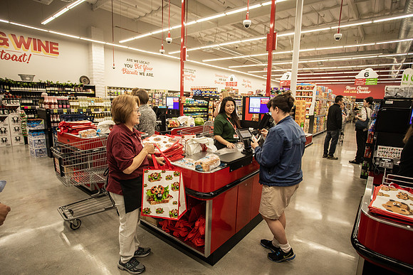 Grocery Outlet Placentia 190530-0185