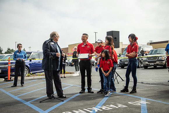 Grocery Outlet Placentia 190530-0126