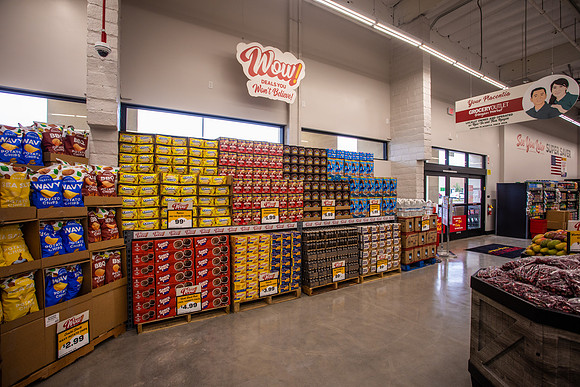 Grocery Outlet Placentia 190530-0025