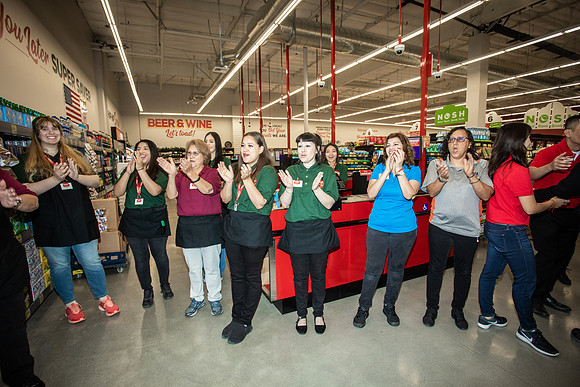 Grocery Outlet Placentia 190530-0171