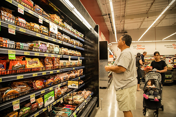 Grocery Outlet Placentia 190530-0203