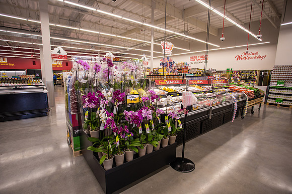 Grocery Outlet Placentia 190530-0023