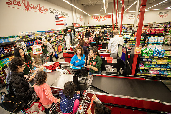 Grocery Outlet Placentia 190530-0181