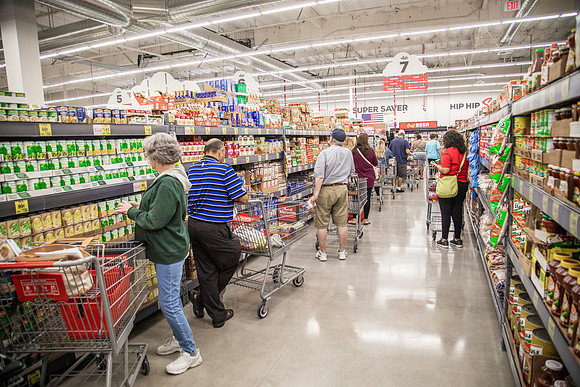 Grocery Outlet Placentia 190530-0217
