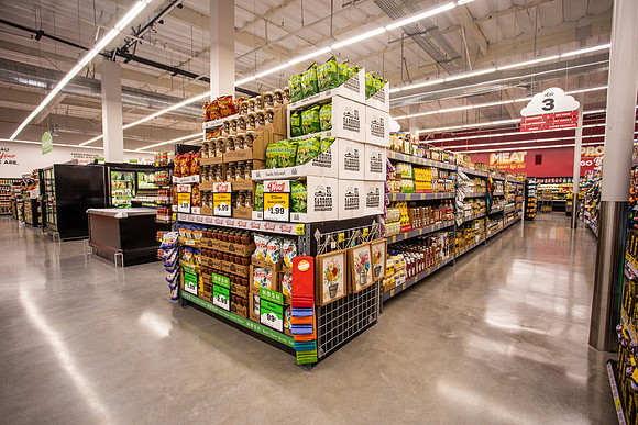 Grocery Outlet Placentia 190530-0002
