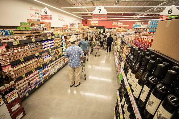 Grocery Outlet Placentia 190530-0187