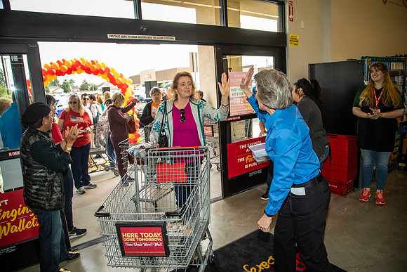 Grocery Outlet Placentia 190530-0158