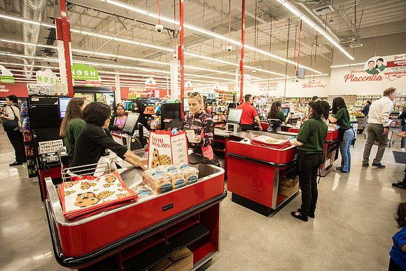 Grocery Outlet Placentia 190530-0186