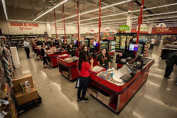 Grocery Outlet Placentia 190530-0177