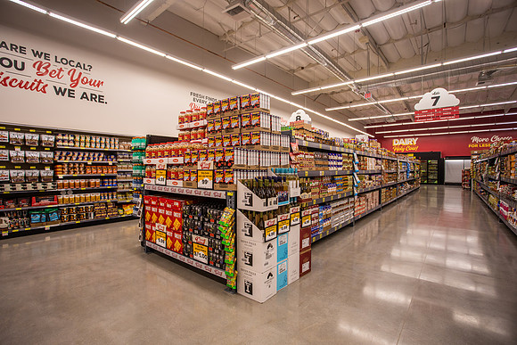 Grocery Outlet Placentia 190530-0011