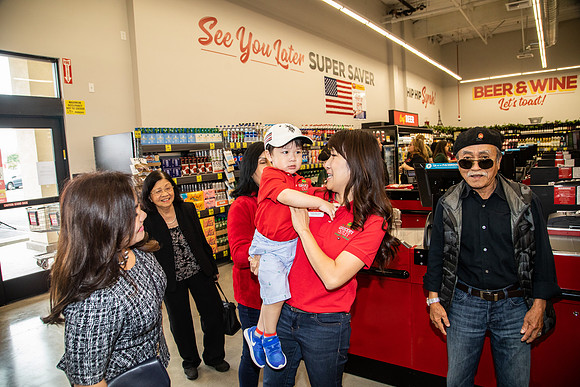 Grocery Outlet Placentia 190530-0092