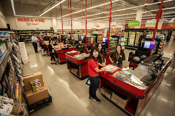 Grocery Outlet Placentia 190530-0178